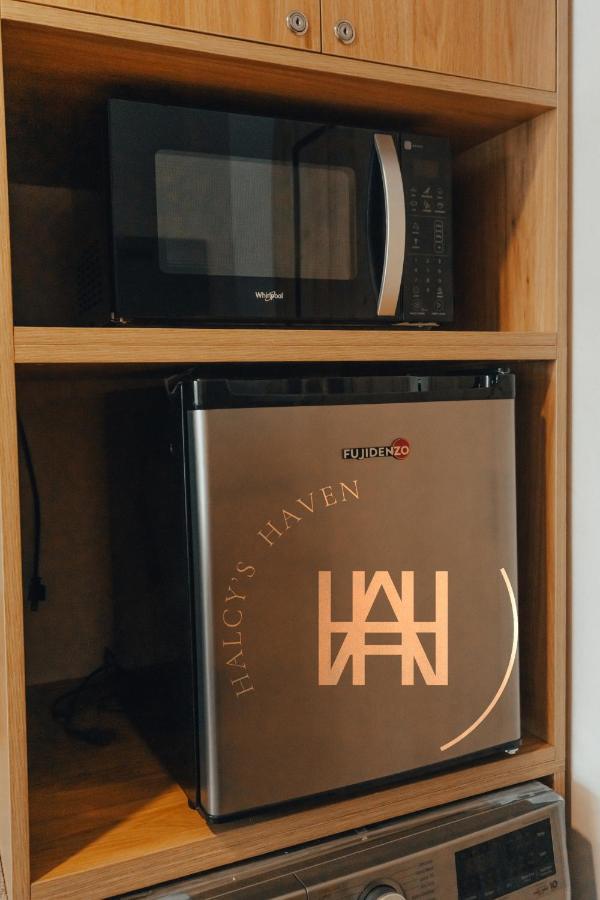 Halcy'S Haven, Studio Condo At The Heart Of Davao Екстер'єр фото